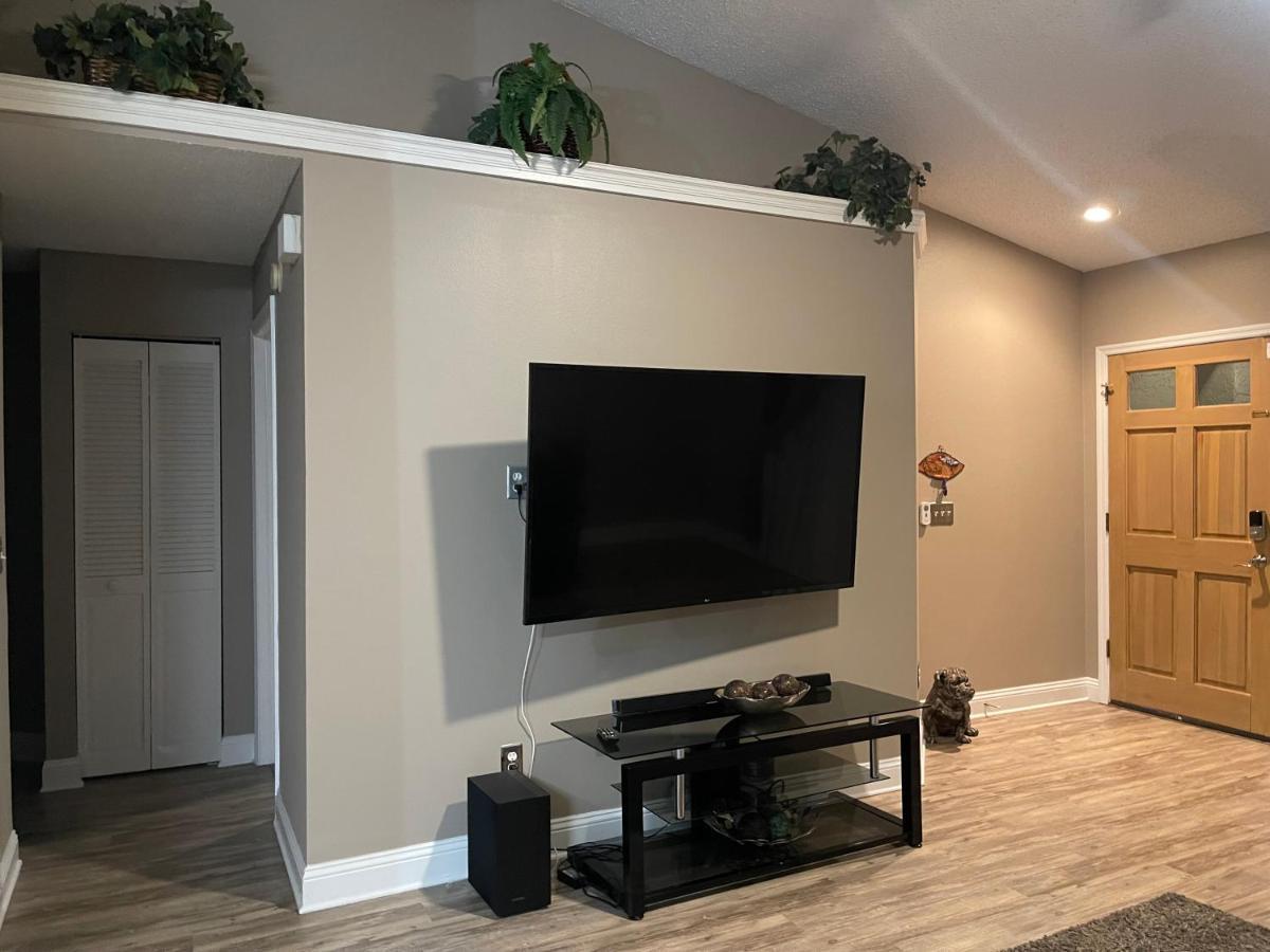 Cozy 3 Bedroom Home Close To Everything In Tampa! المظهر الخارجي الصورة